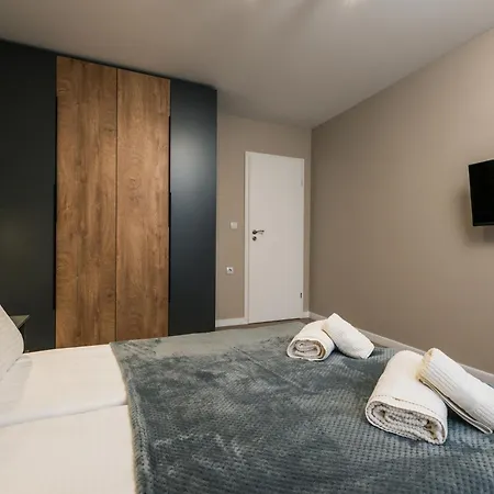 Appartement 4 *
